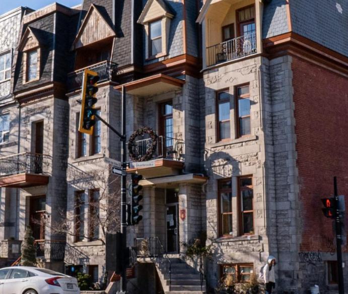 Auberge Du Plateau Montreal